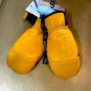 Unisex hestra mitten gloves size medium Omni mitt